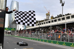 Победитель Льюис Хэмилтон, Mercedes AMG F1 W09