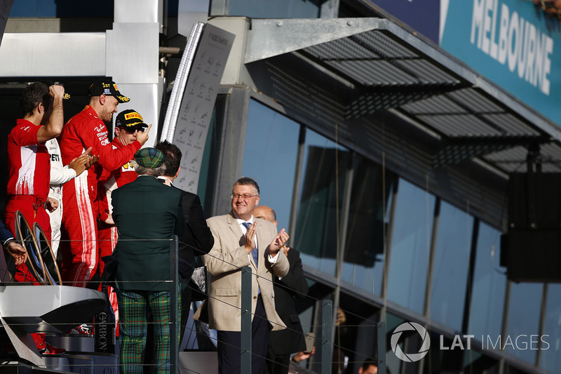 Lewis Hamilton, Mercedes AMG F1, üSebastian Vettel, Ferrari, Kimi Raikkonen, Ferrari