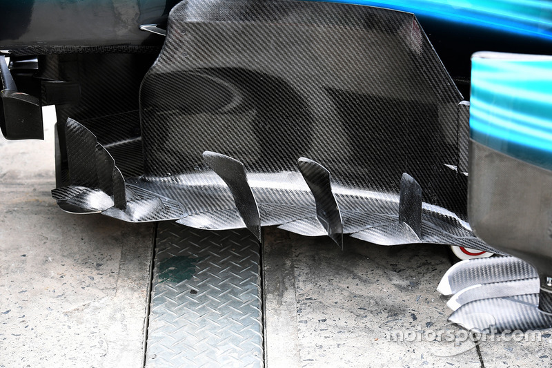 Детали дефлектора Mercedes F1 W08