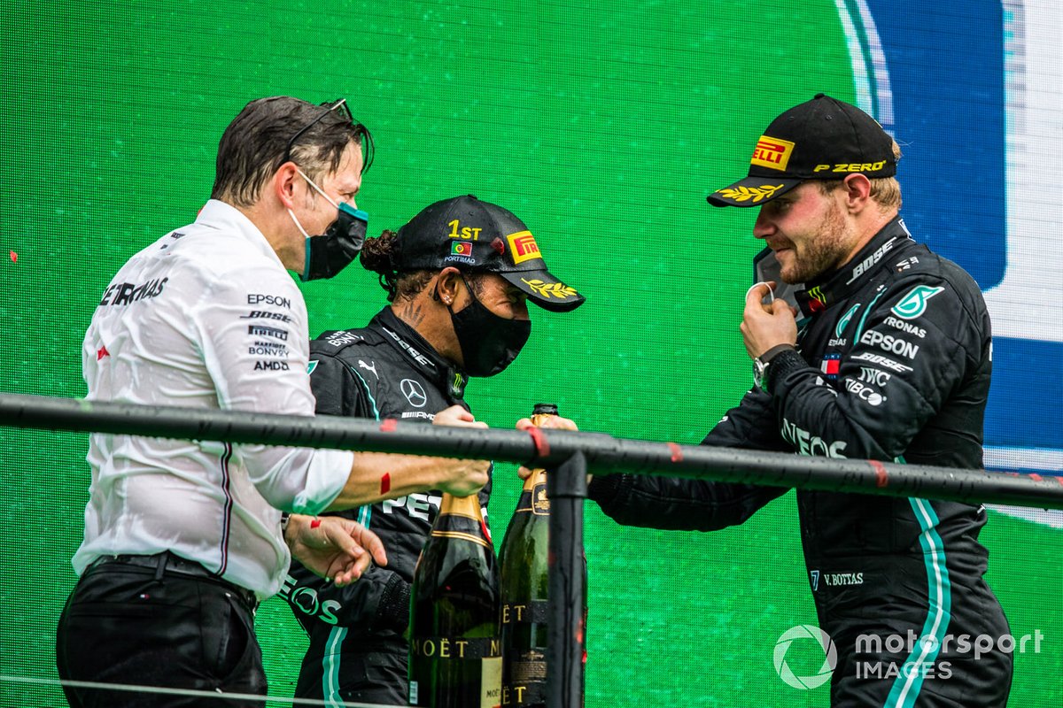 Peter Bonnington, Race Engineer, Mercedes AMG, Lewis Hamilton, Mercedes-AMG F1, 1st position, and Valtteri Bottas, Mercedes-AMG F1, 2nd position, on the podium
