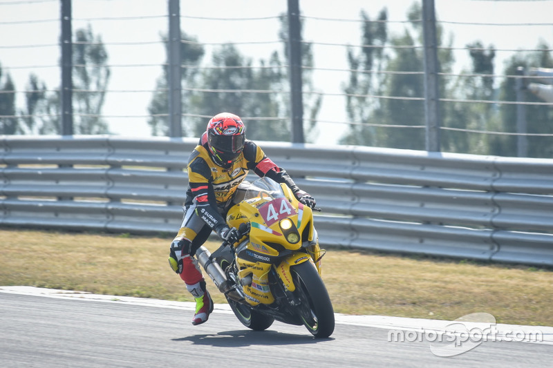 Platz 10 / 3. Superstock: #44 – No Limits Motor Team – Niccolo Rosso, Kevin Manfredi, Andrea Boscoscuro