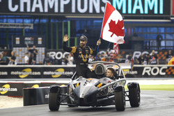 James Hinchcliffe en Stefan Rzadzinski, Team RoC Factor Canada