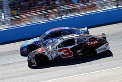 Austin Dillon, Richard Childress Racing Chevrolet und Aric Almirola, Richard Petty Motorsports Ford