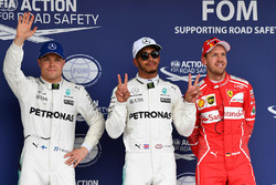 Polesitter Lewis Hamilton, Mercedes AMG F1, second place Valtteri Bottas, Mercedes AMG F1, third pla