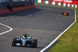 Lewis Hamilton, Mercedes AMG F1 W08, Max Verstappen, Red Bull Racing RB13