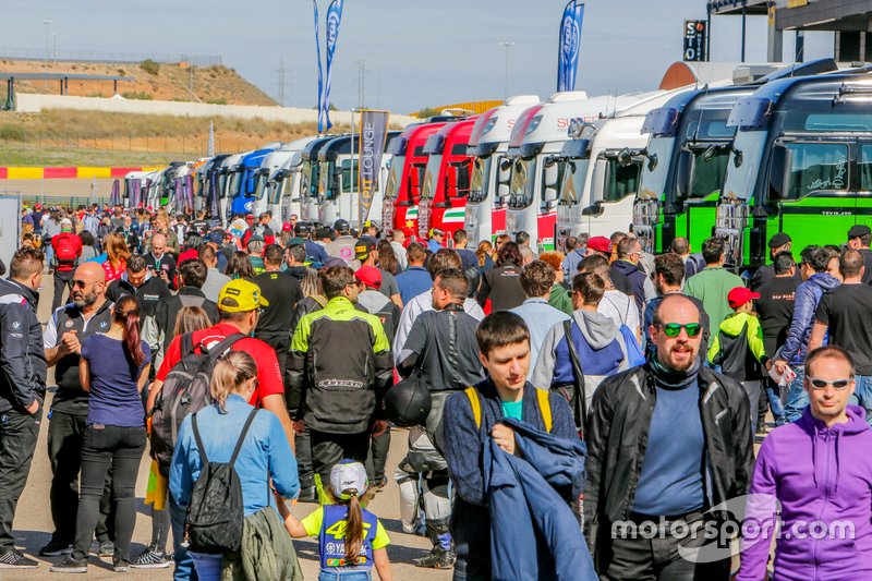 Motorland WorldSBK ambiente paddock
