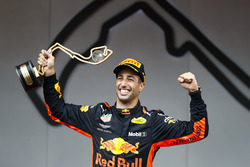 Race winner Daniel Ricciardo, Red Bull Racing, sprays Champagne on the podium
