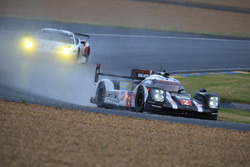 #2 Porsche Team Porsche 919 Hybrid: Romain Dumas, Neel Jani, Marc Lieb