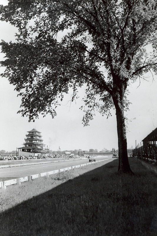 Tot 1941: Een boom bij het uitkomen van bocht 4