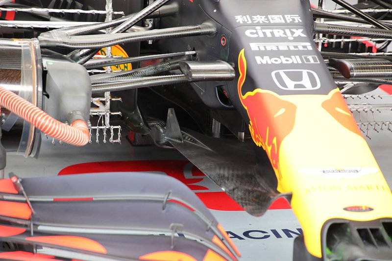 Red Bull Racing RB16 front wing and front suspension