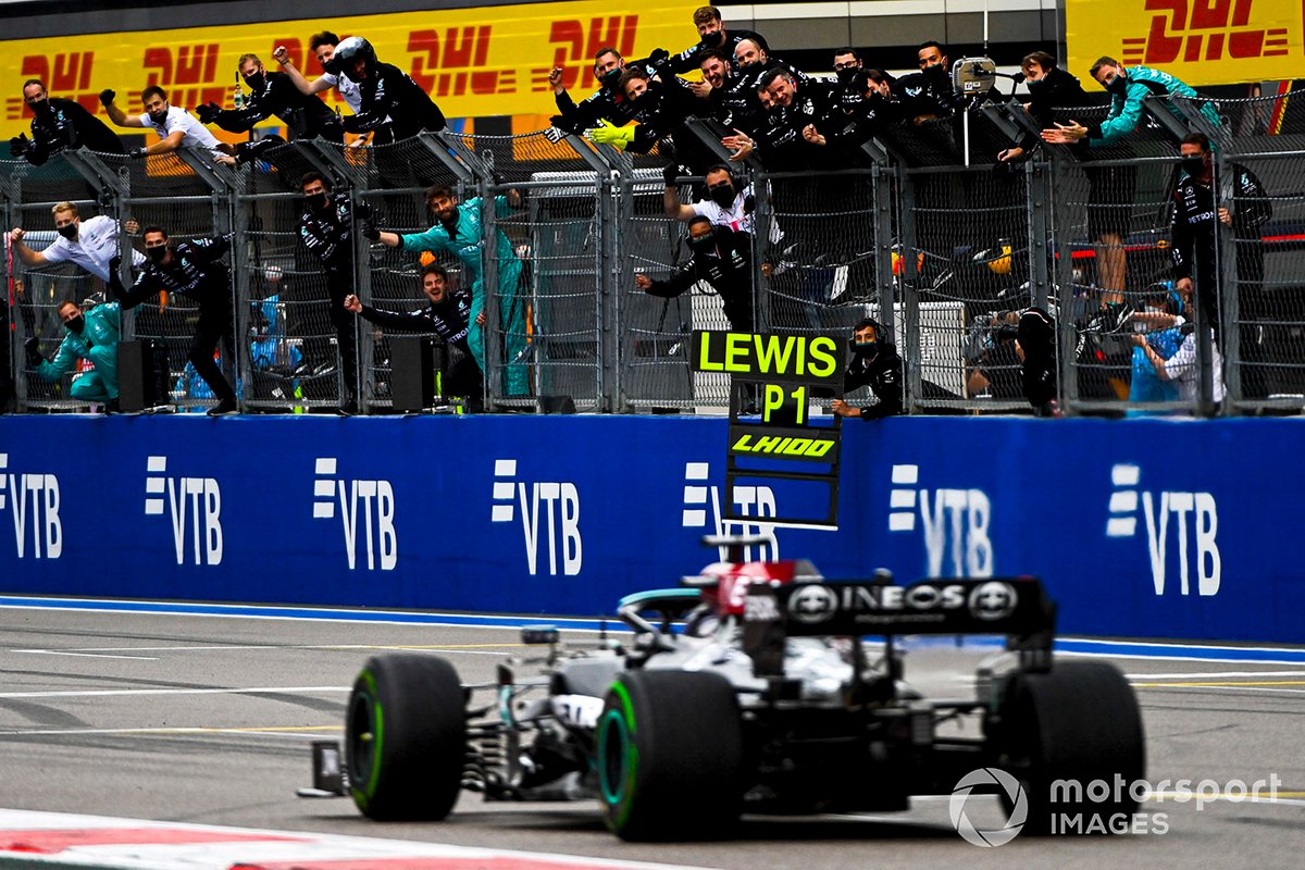 Lewis Hamilton, Mercedes W12