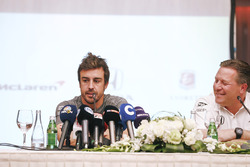 Zak Brown Director Ejecutivo de McLaren Technology Group, anuncia un acuerdo con Fernando Alonso par