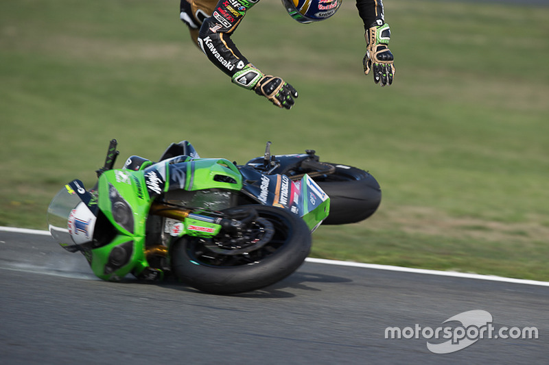 Unfall: Kenan Sofuoglu, Kawasaki Puccetti Racing
