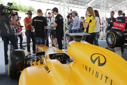 Kevin Magnussen en Jolyon Palmer, Renault Sport F1 Team