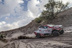 #304 Toyota Gazoo Racing Toyota Hilux: Жінель де Вільєр, Дірк фон