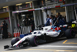 Lance Stroll, Williams FW41 Mercedes, leaves the garage