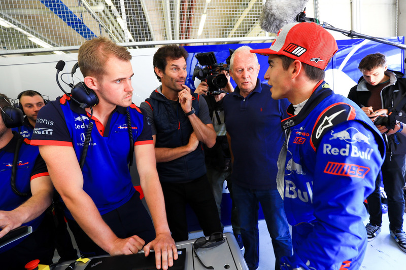 Marc Marquez, con l'ex pilota di Formula 1 Mark Webber
