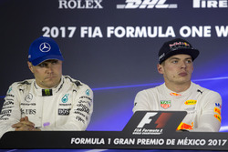 2. Valtteri Bottas, Mercedes AMG F1, yarış galibi Max Verstappen, Red Bull Racing