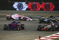 П'єр Гаслі, Scuderia Toro Rosso STR13, Кевін Магнуссен, Haas F1 Team VF-18