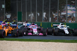 Серхио Перес, Sahara Force India F1 VJM11, и Лэнс Стролл, Williams FW41