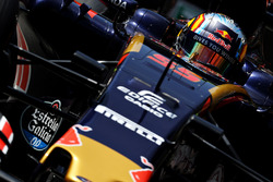 Карлос Сайнс-молодший, Scuderia Toro Rosso STR11