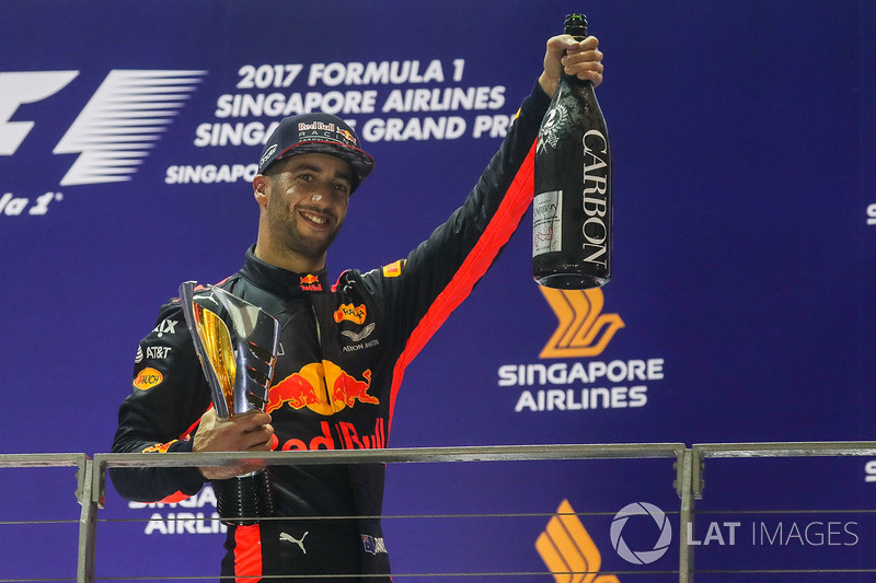 Podium: second place Daniel Ricciardo, Red Bull Racing