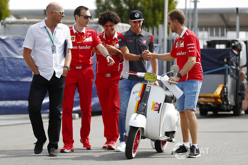Antonio Giovinazzi, Haas F1 Team Team, Sebastian Vettel, Ferrari
