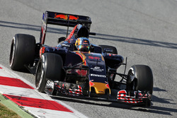 Carlos Sainz Jr, Scuderia Toro Rosso STR11
