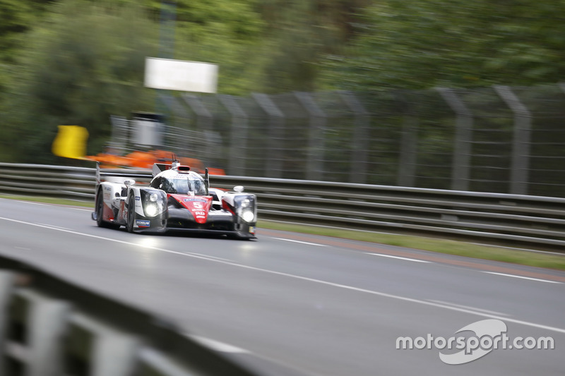#5 Toyota Racing Toyota TS050 Hybrid: Anthony Davidson, Sébastien Buemi, Kazuki Nakajima