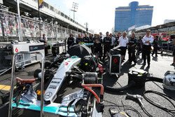 Nico Rosberg, Mercedes AMG F1 W07 Hybrid on the grid