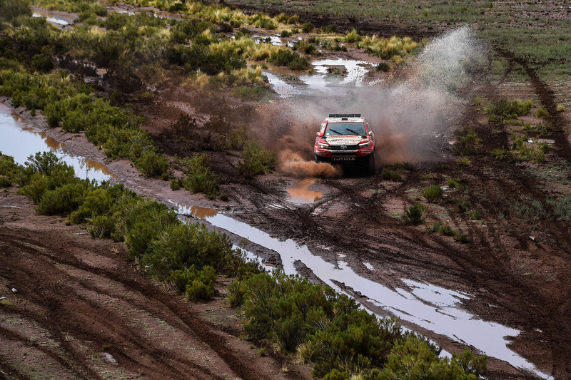 #304 Toyota Gazoo Racing Toyota: Жінель де Вільєр, Дірк фон Цітцевітц