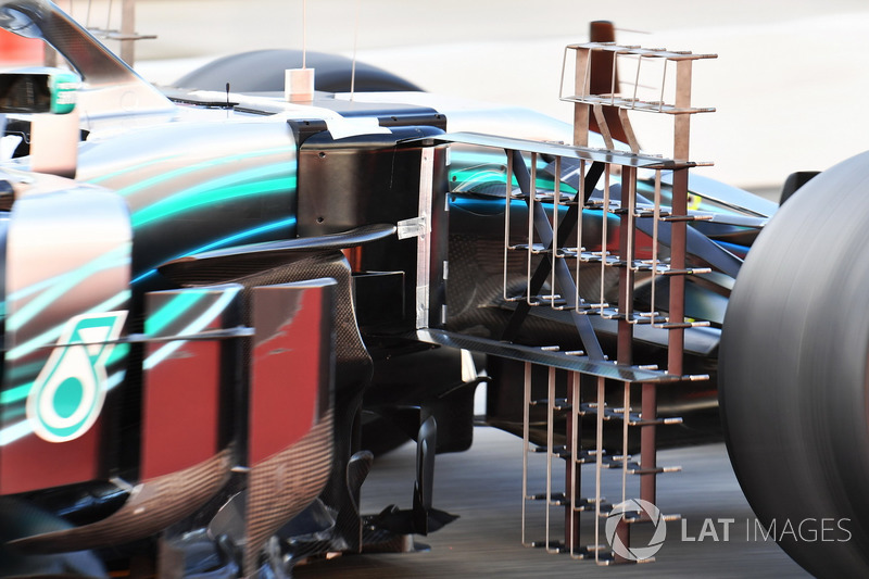 Lewis Hamilton, Mercedes-AMG F1 W09 aero sensör detayı