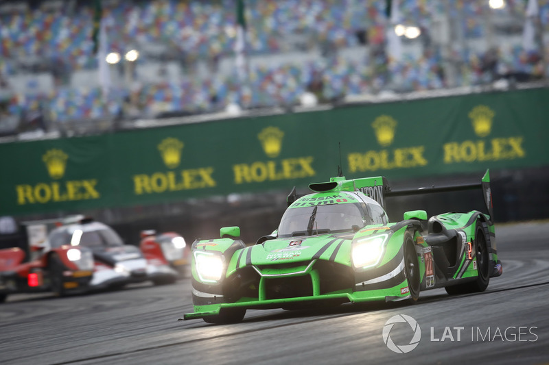 #22 Tequila Patron ESM Nissan DPi: Піпо Дерані, Йоханнес ван Опербек