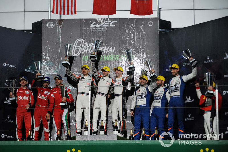 LMP2 podium: winners #38 Jackie Chan DC Racing Oreca 07 Gibson: Ho-Pin Tung, Stéphane Richelmi, Gabriel Aubry, second place #31 Dragonspeed Oreca 07: Roberto Gonzalez, Pastor Maldonado, Anthony Davidson, third place #36 Signatech Alpine Matmut Alpine A470: Nicolas Lapierre, Andre Negrao, Pierre Thiriet