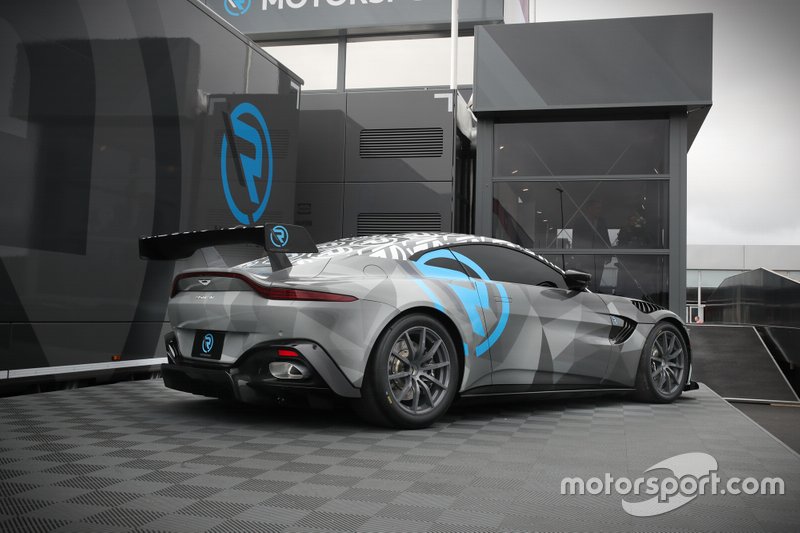 Aston Martin Vantage Cup by R-Motorsport