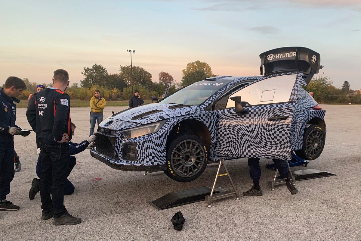 Тьерри Невилль, Мартейн Видеге, Hyundai i20 Rally1