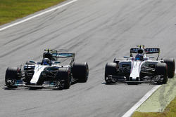 Valtteri Bottas, Mercedes AMG F1 W08, Lance Stroll, Williams FW40