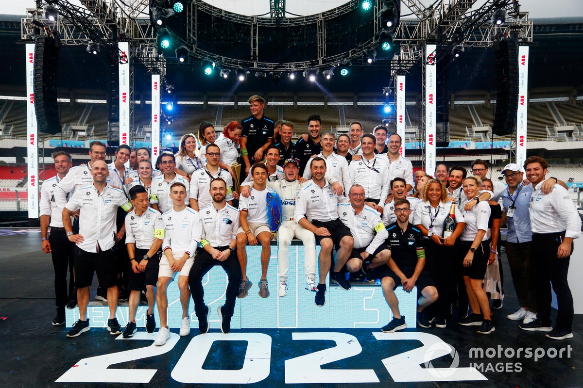 Stoffel Vandoorne, Mercedes-Benz EQ, the Mercedes Benz EQ team celebrate world championship victory