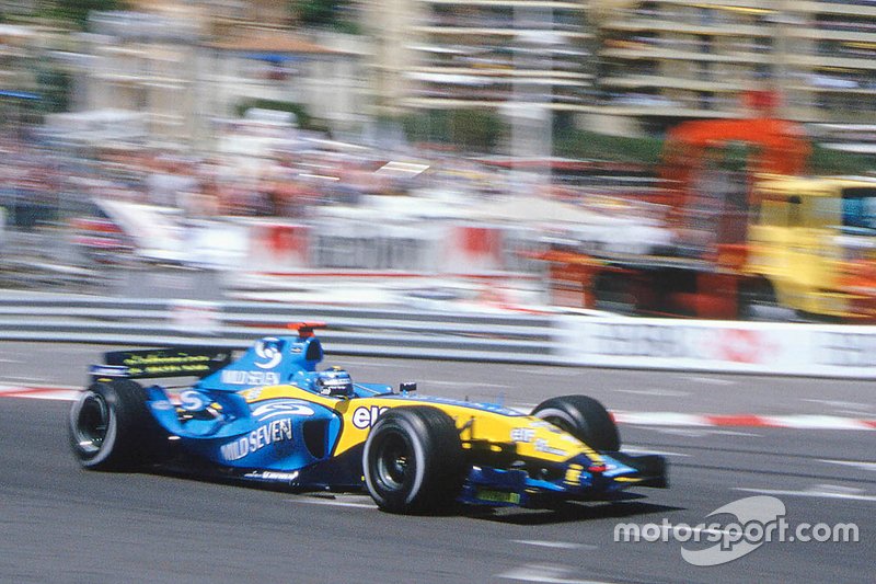 Jarno Trulli, Renault R24, en acción en Mónaco