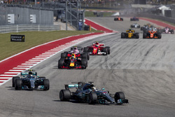 Lewis Hamilton, Mercedes AMG F1 W08, Valtteri Bottas, Mercedes AMG F1 W08, Daniel Ricciardo, Red Bul