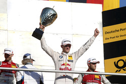 Podyum: Yarış galibi Marco Wittmann, BMW Team RMG, BMW M4 DTM