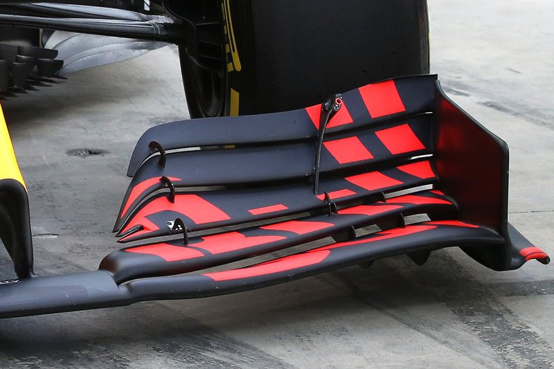 Red Bull Racing RB15, dettaglio della nuova ala anteriore