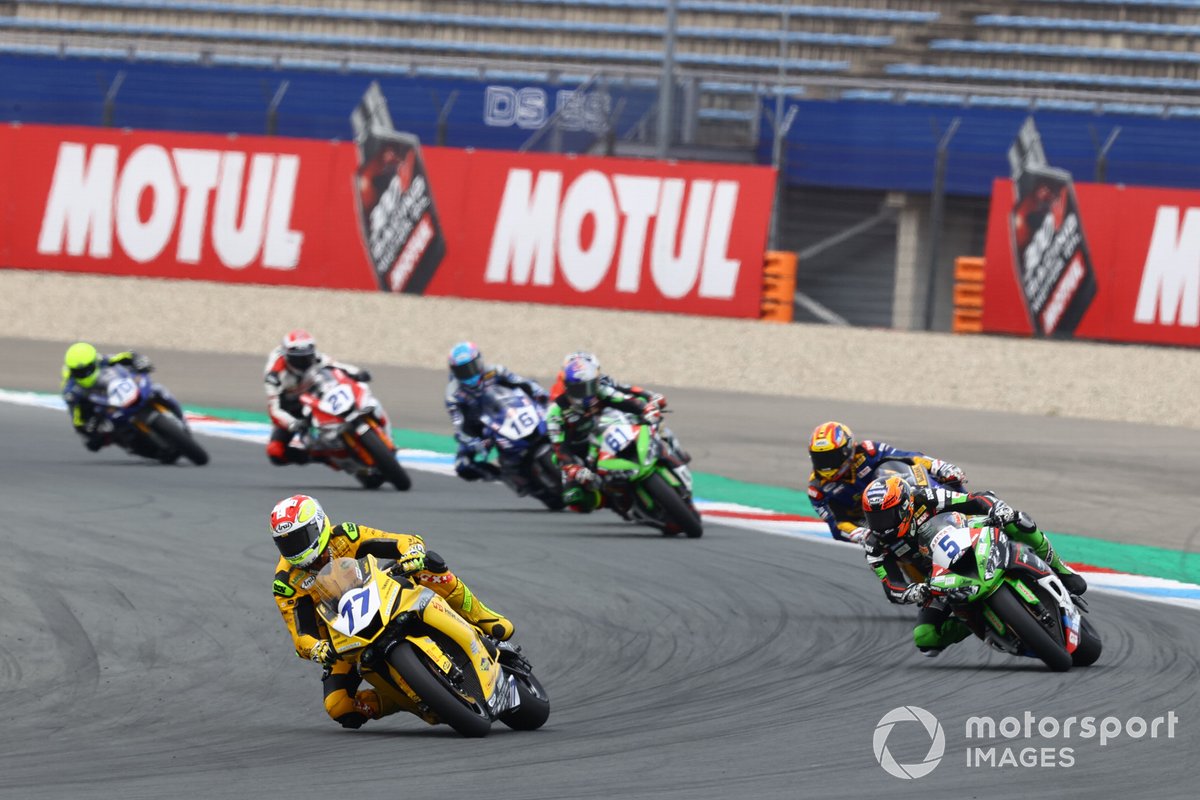 Dominique Aegerter, Ten Kate Racing Yamaha, Philipp Oettl, Kawasaki Puccetti Racing, Steven Odendaal, Evan Bros. WorldSSP Team