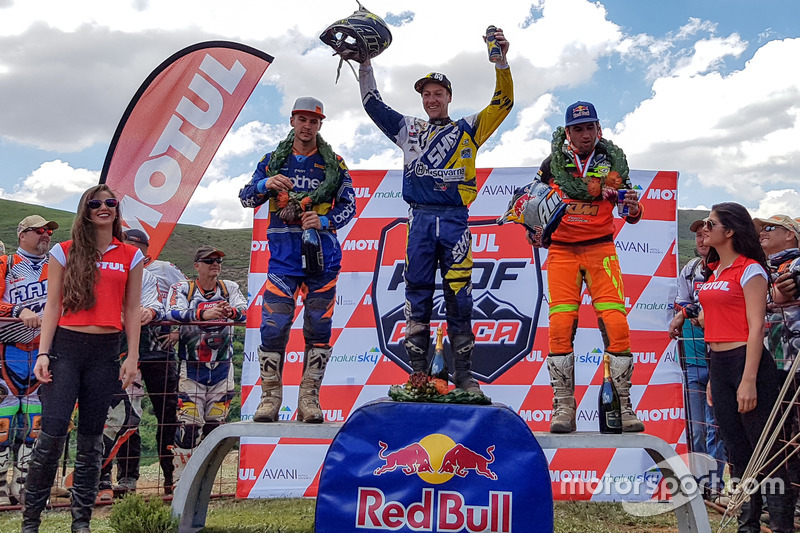 Podium: winnaar Graham Jarvis, tweede plaats, Alfredo Gomez, derde plaats Scott Bouverie
