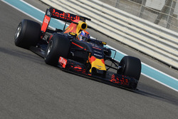 Max Verstappen, Red Bull Racing testing the new 2017 Pirelli tyres