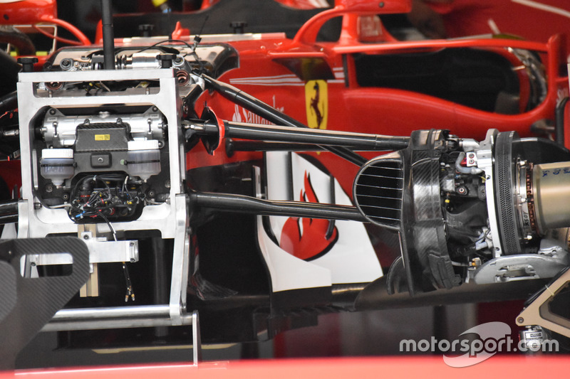 Ferrari SF70H ön süspansiyon ve şasi detay