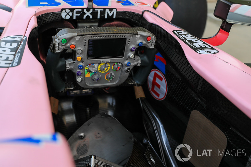 Kokpit ve direksiyon detay, Sahara Force India VJM10
