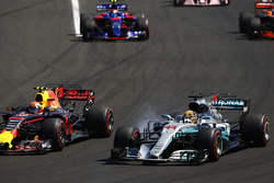 Льюіс Хемілтон, Mercedes AMG F1 W08, Макс Ферстаппен, Red Bull Racing RB13