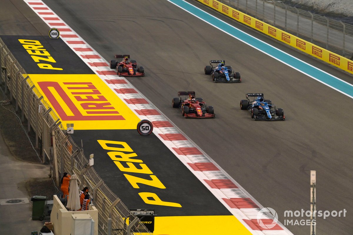 Fernando Alonso, Alpine A521, Charles Leclerc, Ferrari SF21, Esteban Ocon, Alpine A521, Carlos Sainz Jr., Ferrari SF21