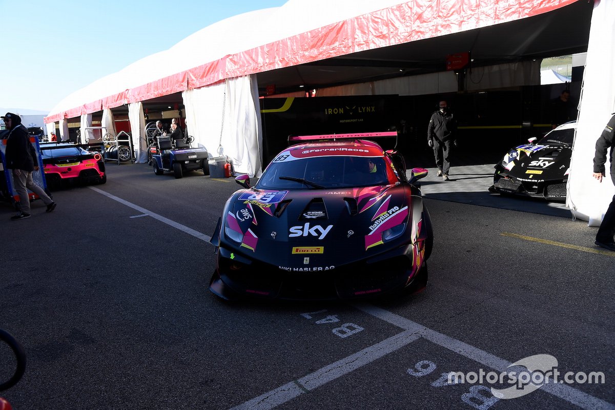 #83, Michelle Gatting, Scuderia Niki - Iron Lynx